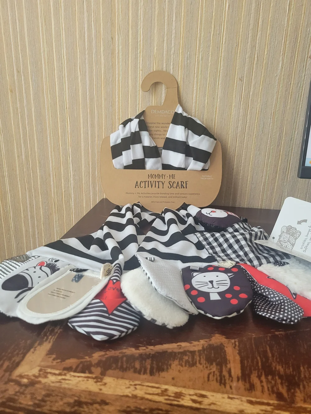 DEMDACO Mommy-Me Black & White Striped Activity Scarf NWT